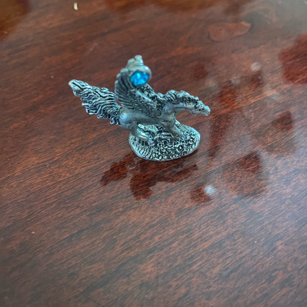 ❌❌ SOLD ❌❌ Medieval Pewter Miniatures With Gems Set of 6 Vintage Collectible - Picture 8 of 15